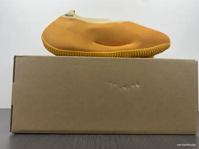 Knit Sulfur GW5353 Adidas Yeezy RNR 0614